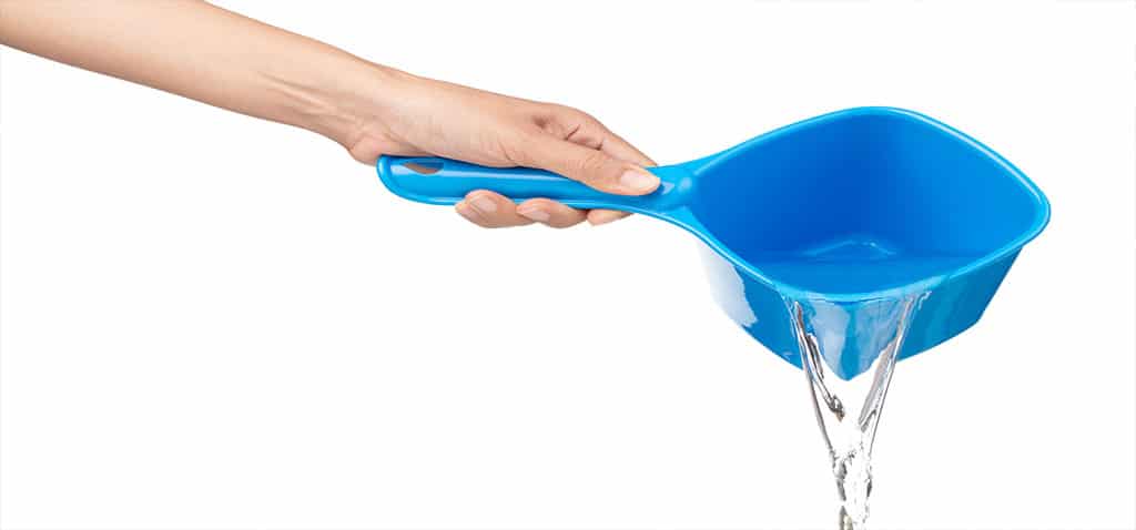 Pour-Hot-Water-Into-Toilet-Bowl